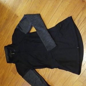 UNDER ARMOUR RUNNING FITTED JACKET W/THUMBHOLES